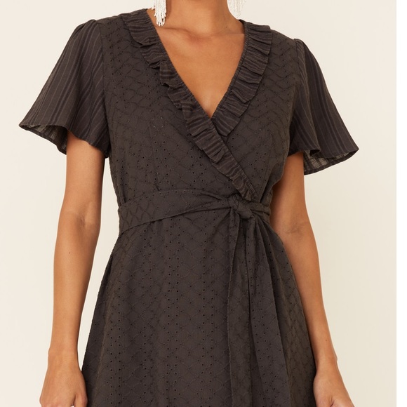 Very J Dresses & Skirts - EYELET LACE RUFFLE SURPLICE DRESS Grey Womens Large by Very J